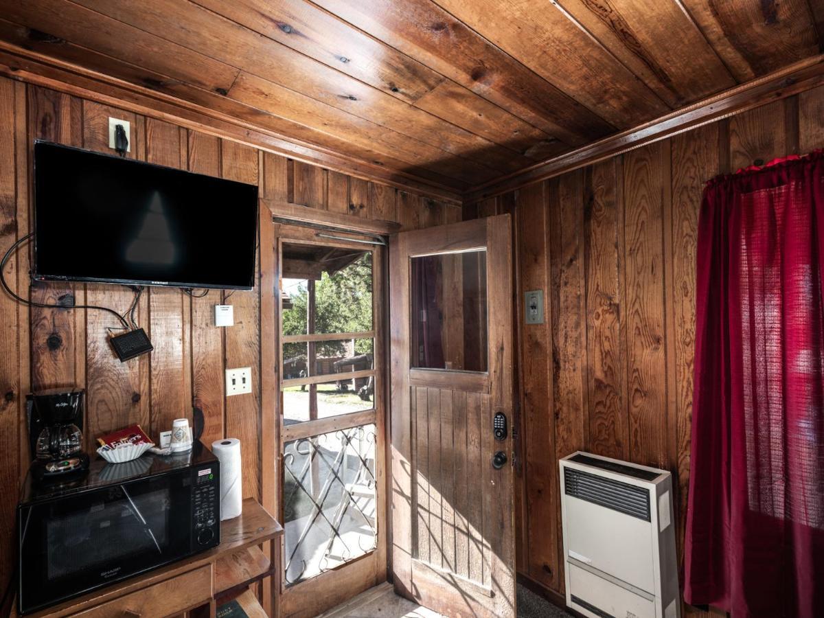 Apache Village Cabinette 15, Queen Bed, Midtown, Sleeps 2 鲁伊多索 外观 照片